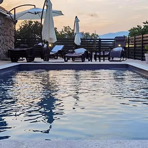 Njegovan Apartman Crikvenica